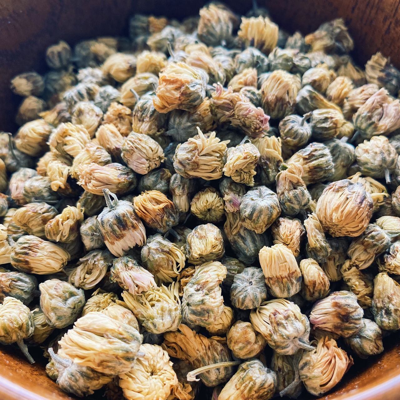 Chrysanthemum 菊花 - 启茶中医养生花茶 Qi-cha Chinese Herbal Infusion Teas - The Night Owl 夜猫子 - The Night Owl - Dry eyes, dark eyes circles, looking at your computer's screen for long hours, kidney and liver protection 